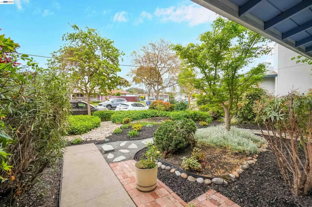 26257 Coleman Avenue Hayward CA 94544