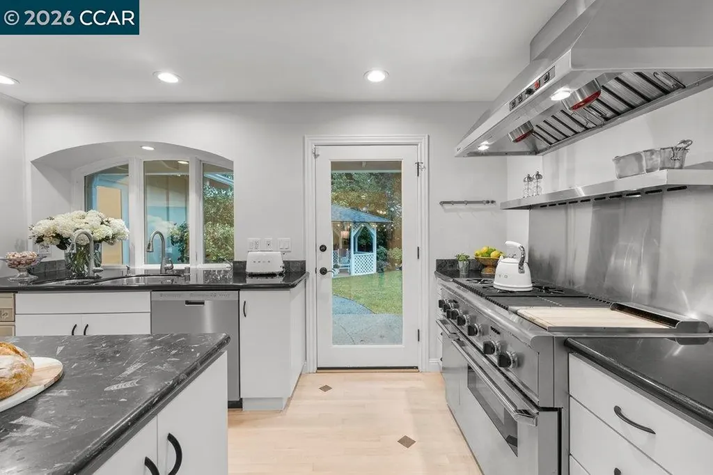 118 Alvern Court Alamo CA 94507