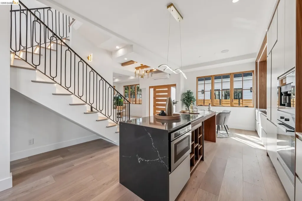 3023 Bateman Street Berkeley CA 94705