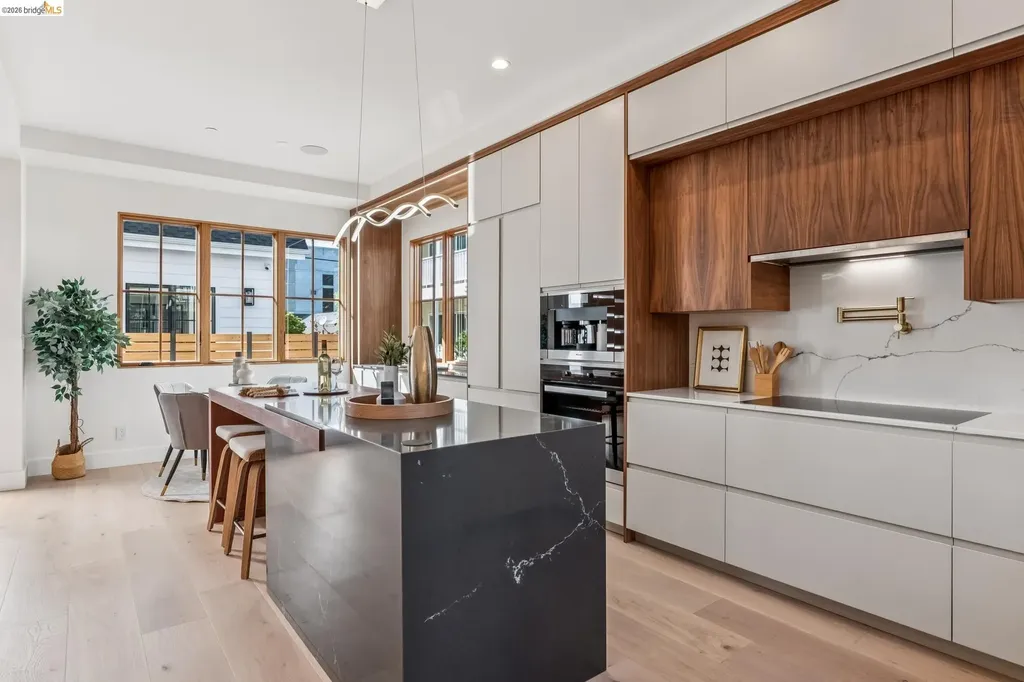 3023 Bateman Street Berkeley CA 94705