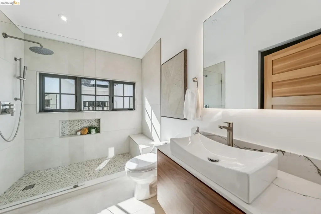 3023 Bateman Street Berkeley CA 94705