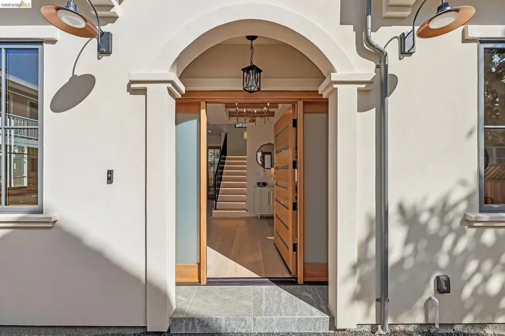 3023 Bateman Street Berkeley CA 94705