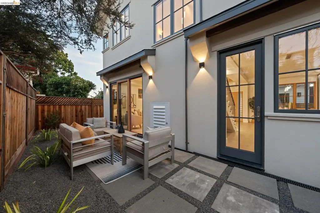 3023 Bateman Street Berkeley CA 94705