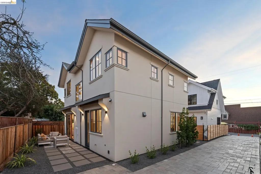 3023 Bateman Street Berkeley CA 94705