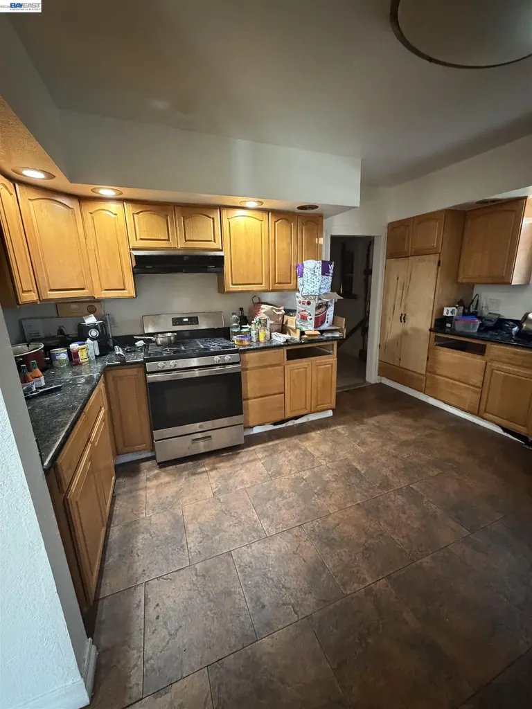 4058 Edwards Avenue Oakland CA 94605