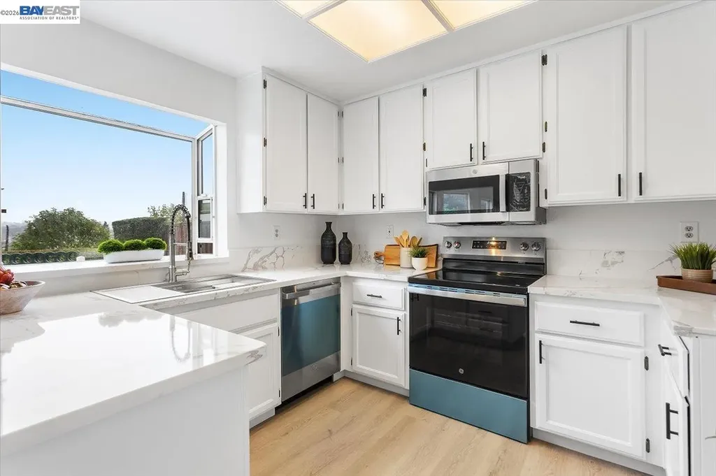 18786 Sydney Circle Castro Valley CA 94546