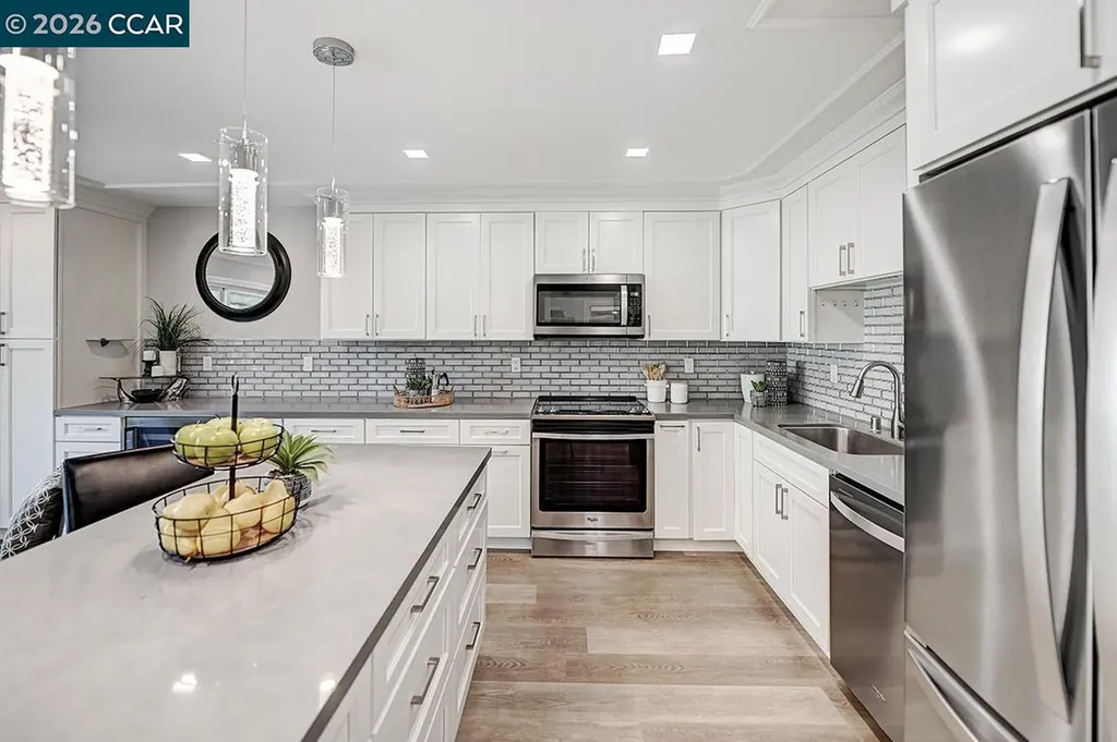 3410 Tice Creek Walnut Creek CA 94595