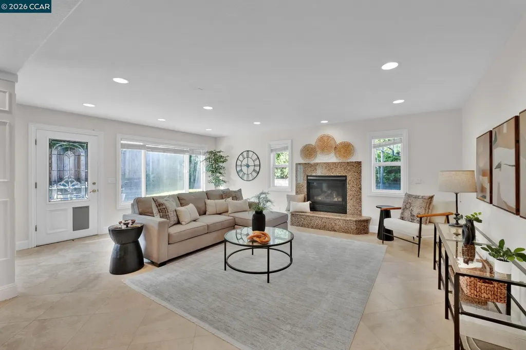 367 Mount Washington Way Clayton CA 94517