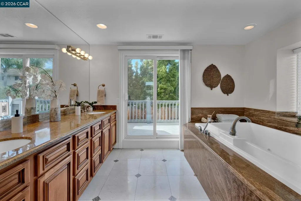 367 Mount Washington Way Clayton CA 94517