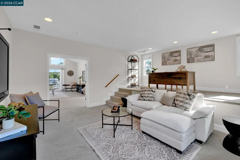 367 Mount Washington Way Clayton CA 94517