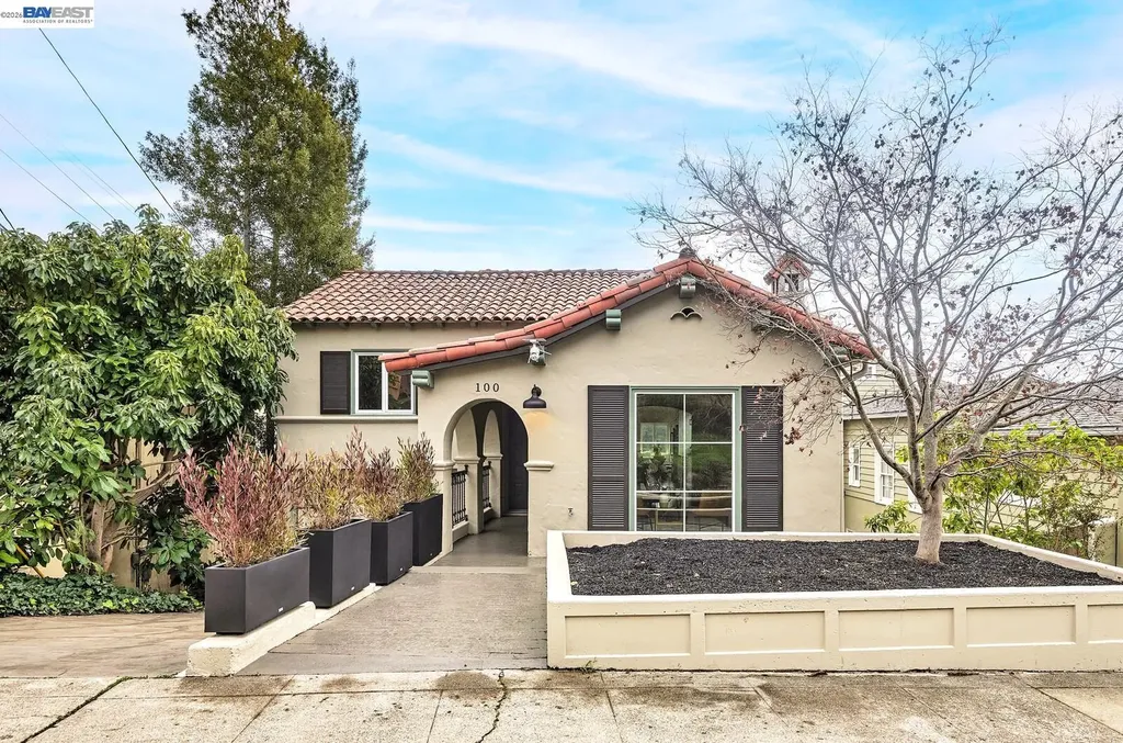 100 Sonia Street Oakland CA 94618