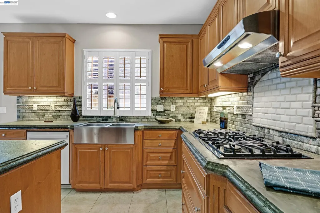 1869 Tarragon Drive Brentwood CA 94513