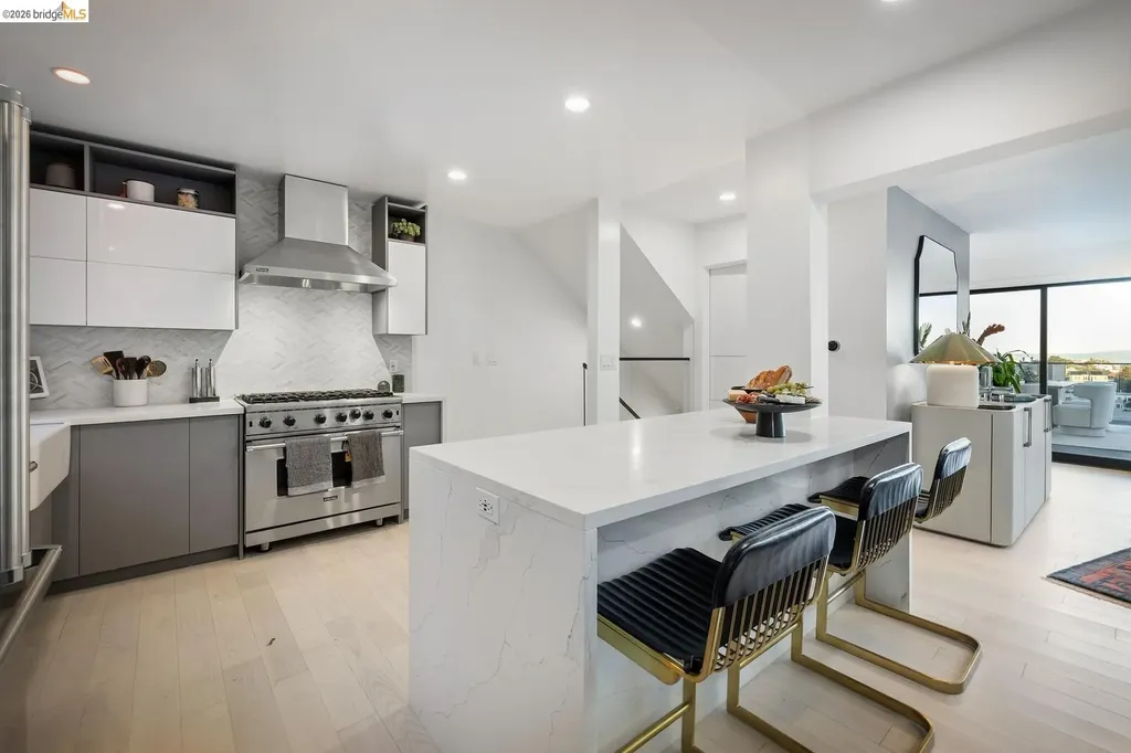130 Grand View Avenue San Francisco CA 94114