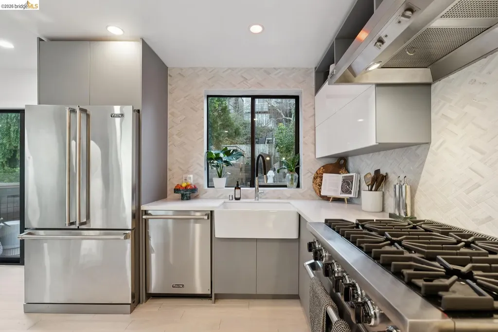 130 Grand View Avenue San Francisco CA 94114