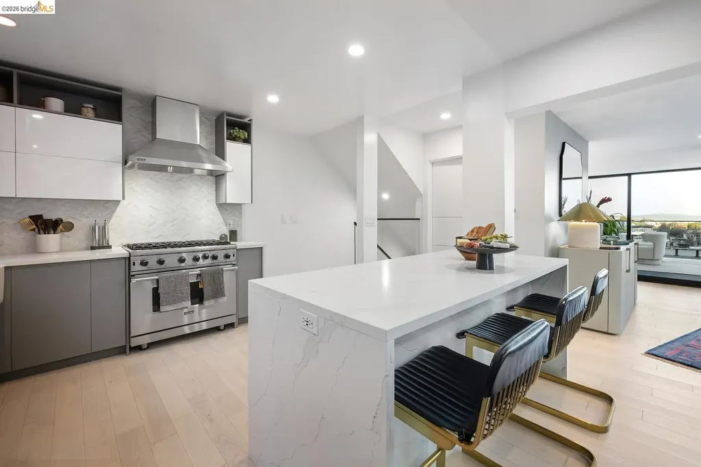 130 Grand View Avenue San Francisco CA 94114