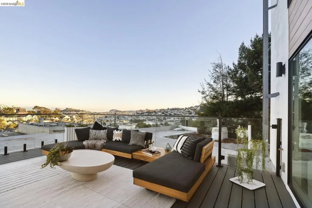 130 Grand View Avenue San Francisco CA 94114