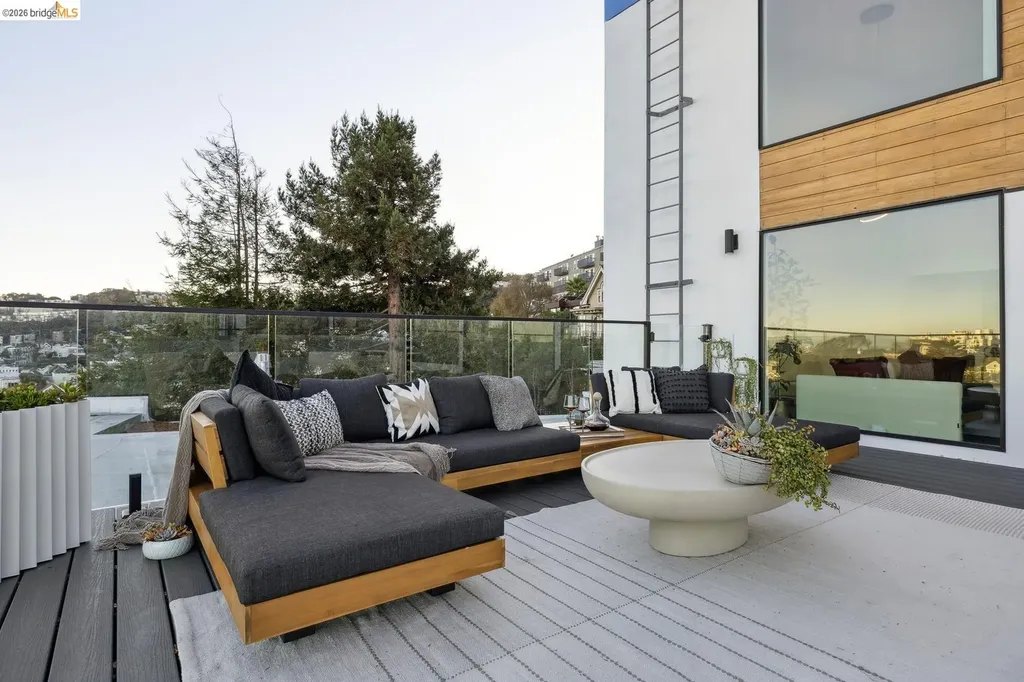 130 Grand View Avenue San Francisco CA 94114