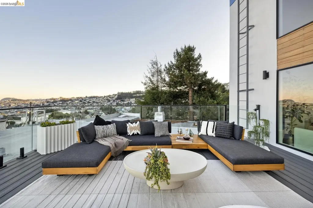 130 Grand View Avenue San Francisco CA 94114