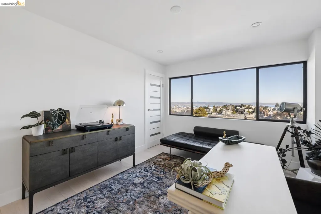130 Grand View Avenue San Francisco CA 94114