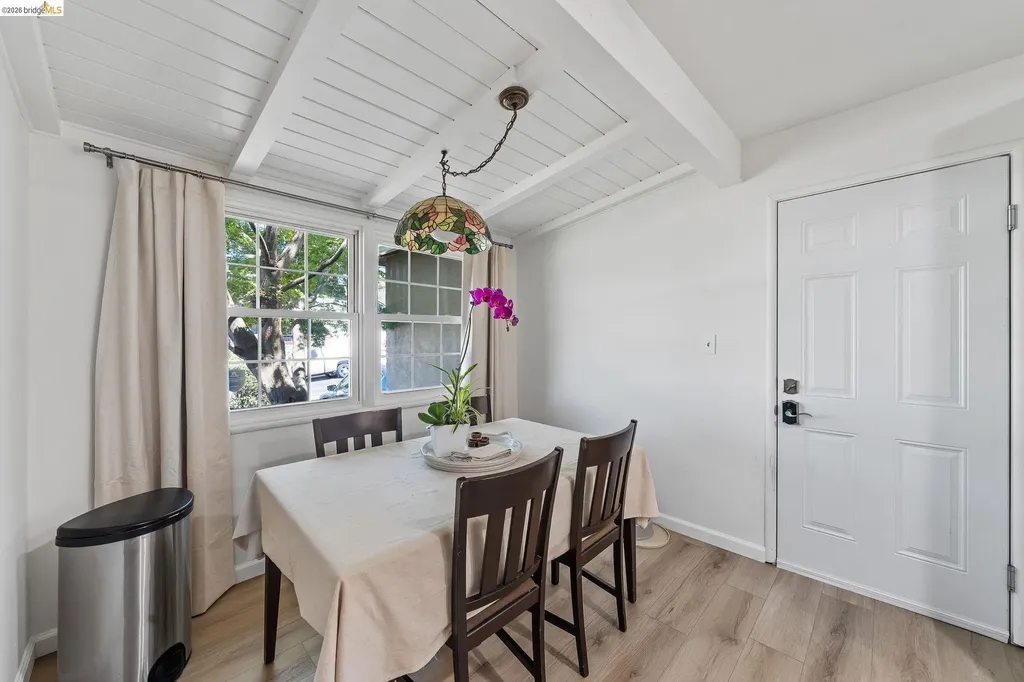 2410 Colusa Pinole CA 94564