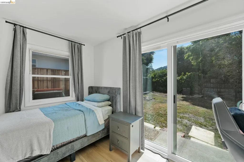 2410 Colusa Pinole CA 94564