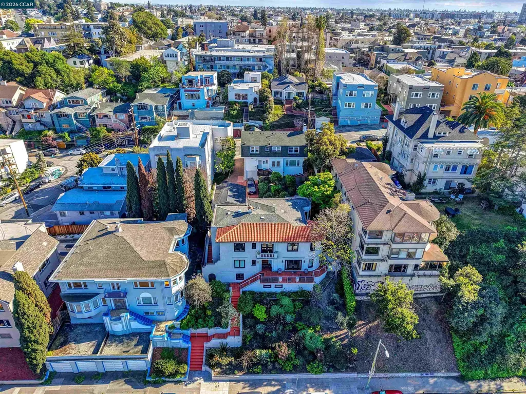 2038 Lakeshore Avenue Oakland CA 94606