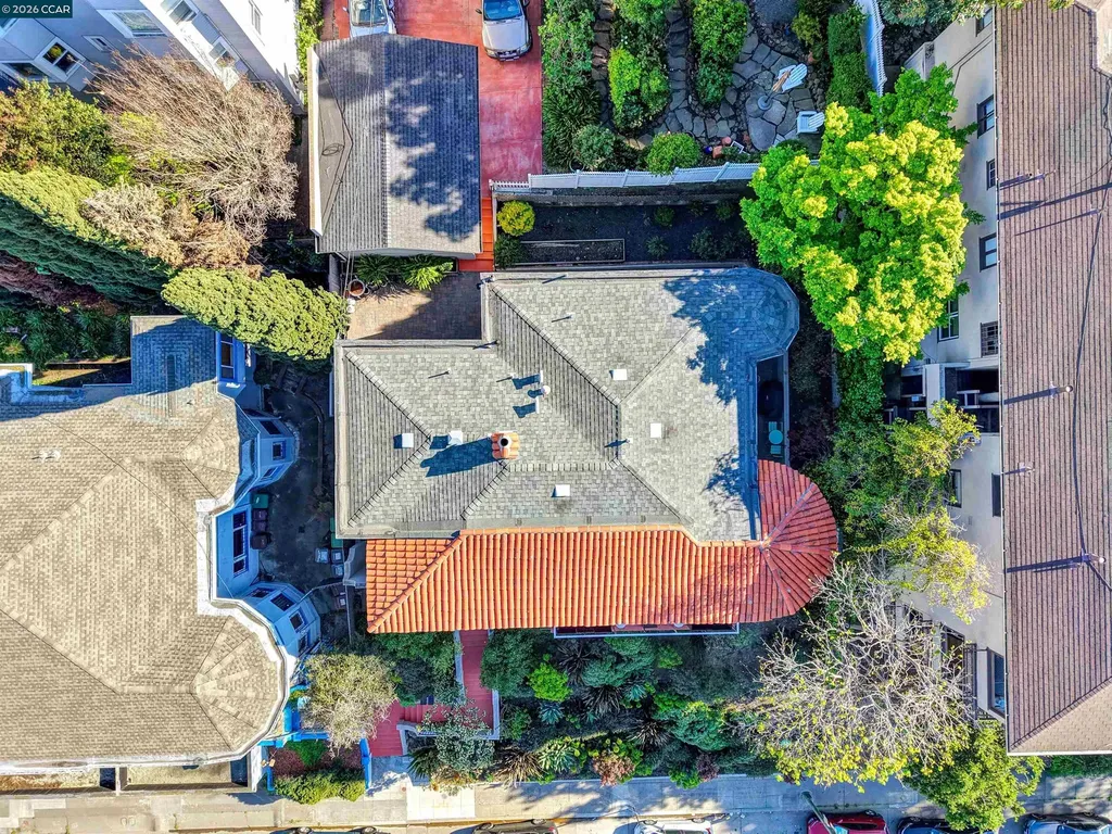 2038 Lakeshore Avenue Oakland CA 94606