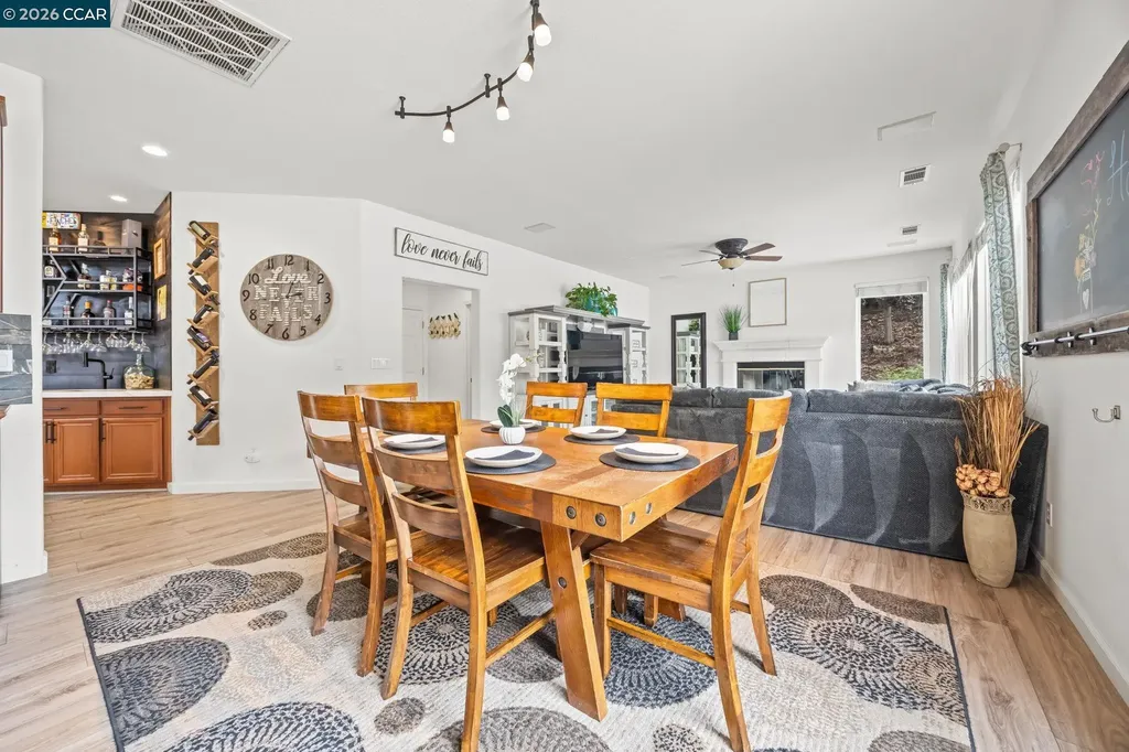 911 Autumn Oak Circle Concord CA 94521