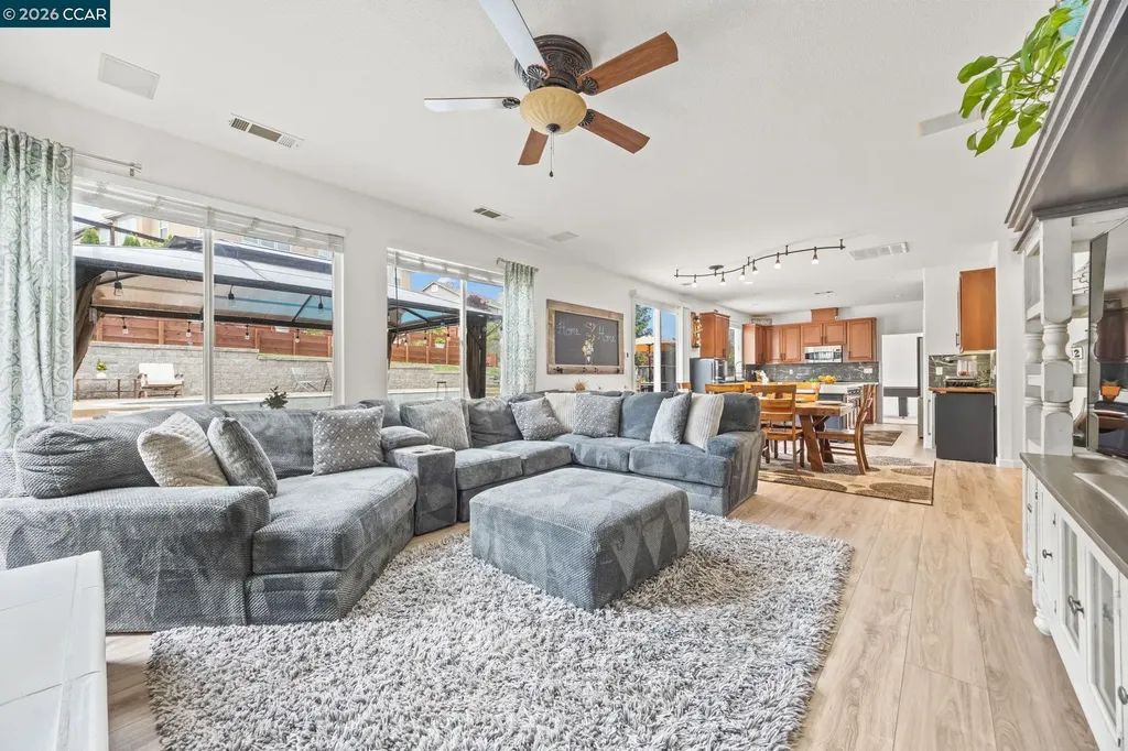 911 Autumn Oak Circle Concord CA 94521