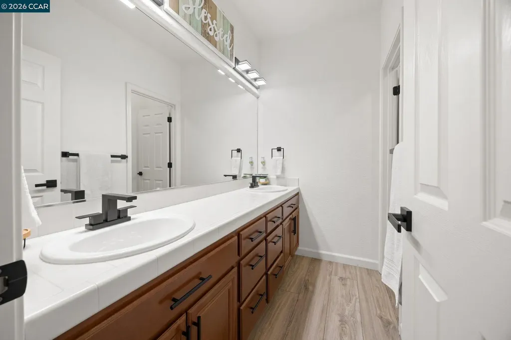 911 Autumn Oak Circle Concord CA 94521