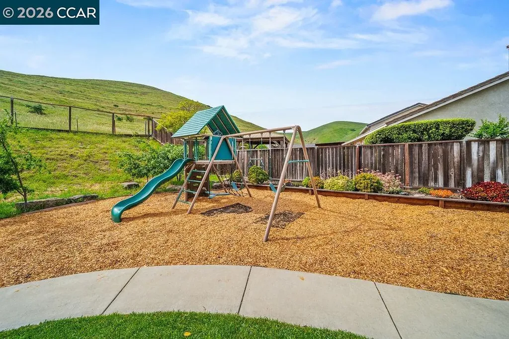 1065 Dawnview Court Pittsburg CA 94565