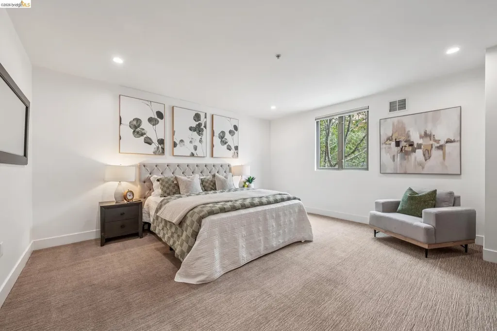 438 Grand Avenue Oakland CA 94612