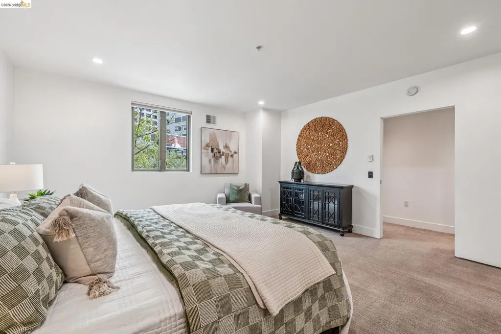 438 Grand Avenue Oakland CA 94612