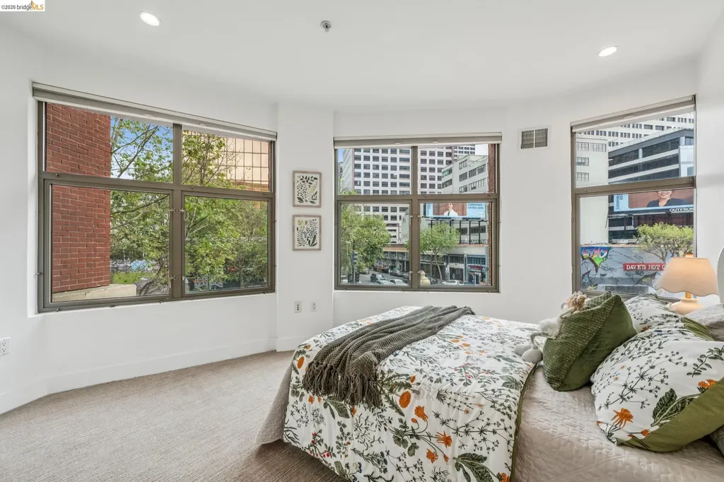 438 Grand Avenue Oakland CA 94612