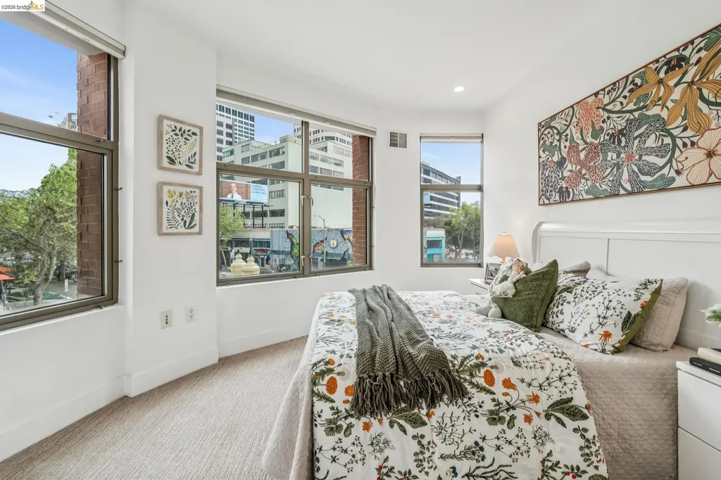 438 Grand Avenue Oakland CA 94612