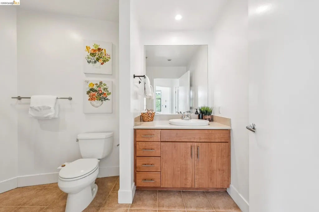 438 Grand Avenue Oakland CA 94612