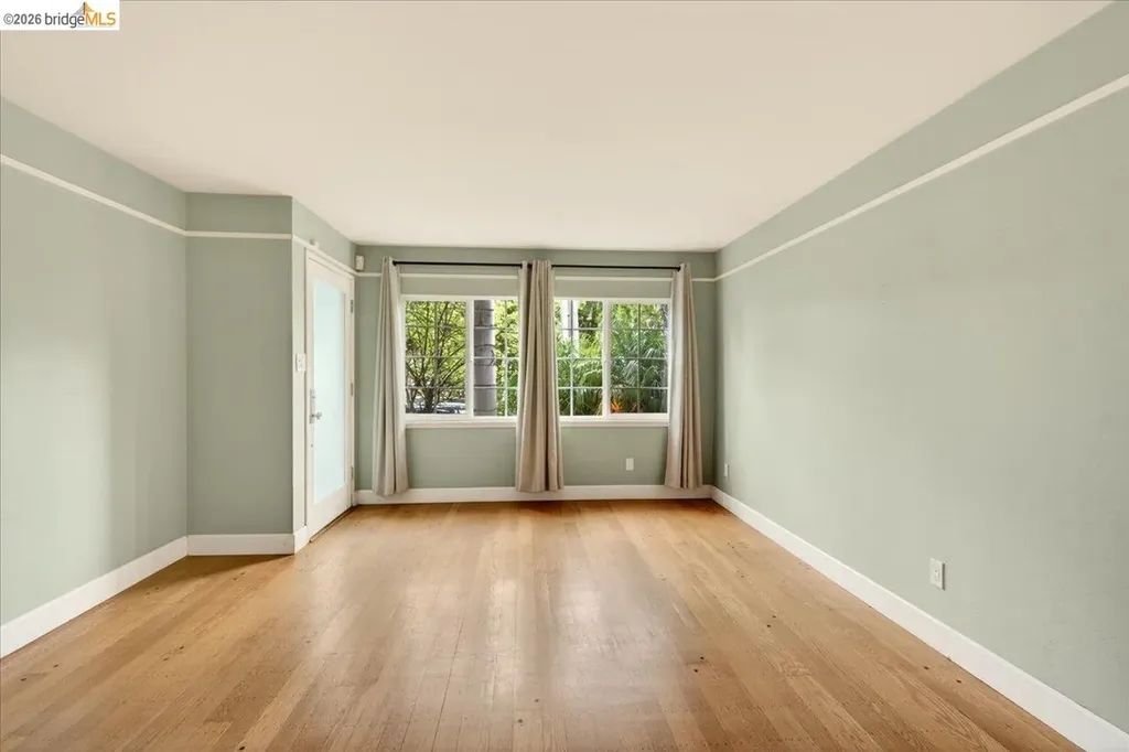 6386 Dana Street Oakland CA 94609
