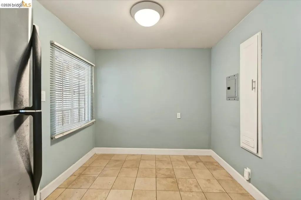 6386 Dana Street Oakland CA 94609