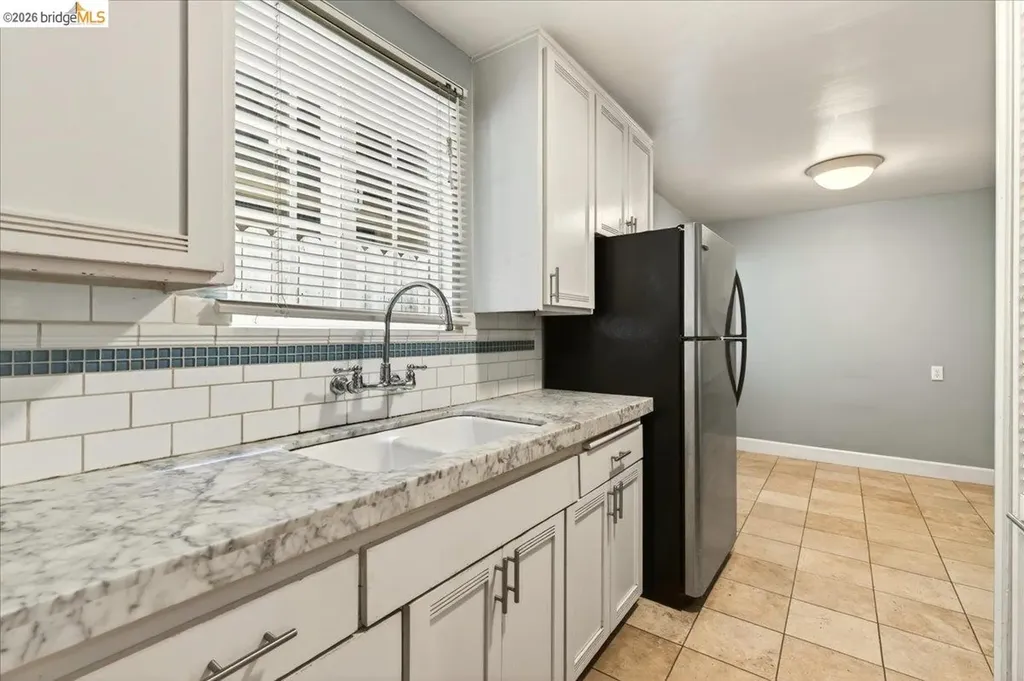 6386 Dana Street Oakland CA 94609