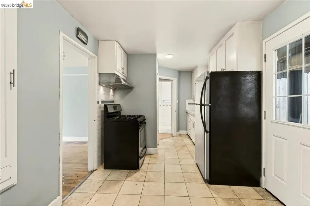 6386 Dana Street Oakland CA 94609