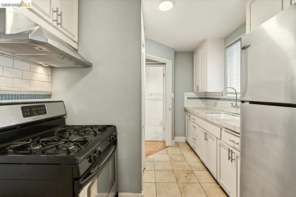 6386 Dana Street Oakland CA 94609