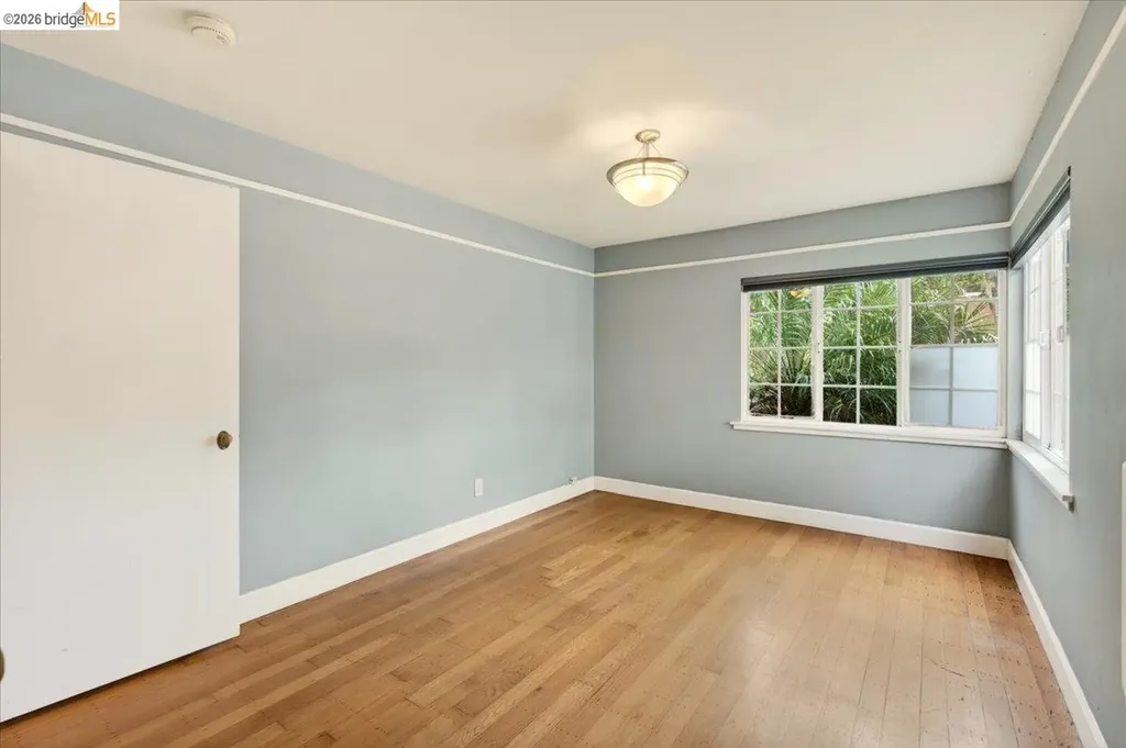 6386 Dana Street Oakland CA 94609