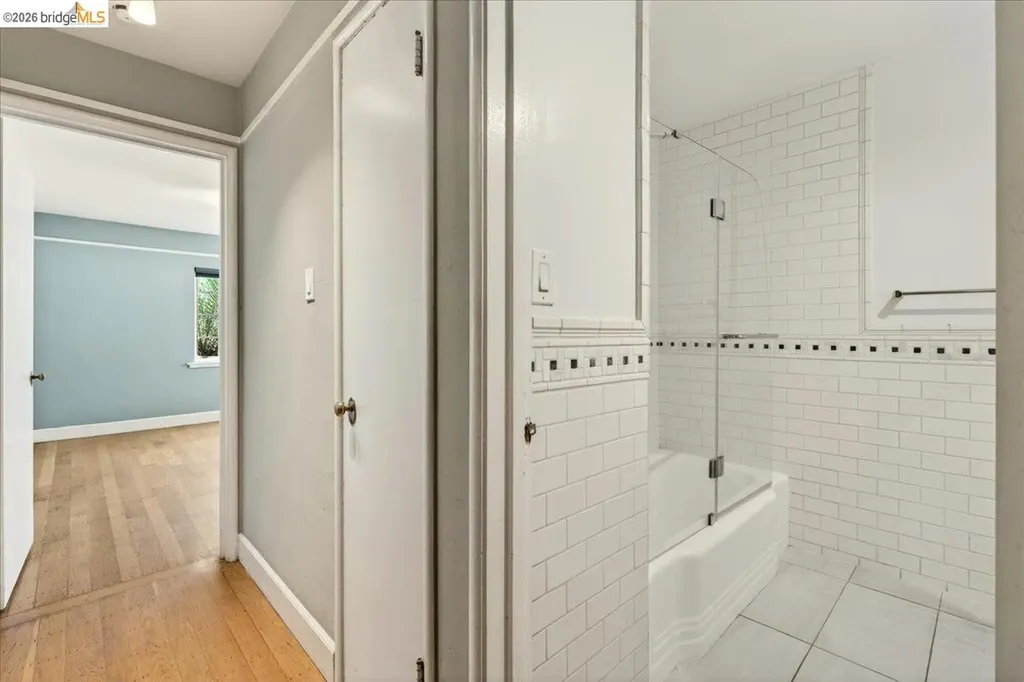 6386 Dana Street Oakland CA 94609