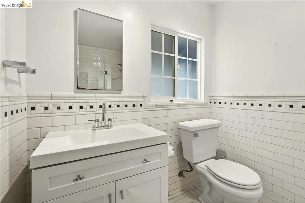 6386 Dana Street Oakland CA 94609