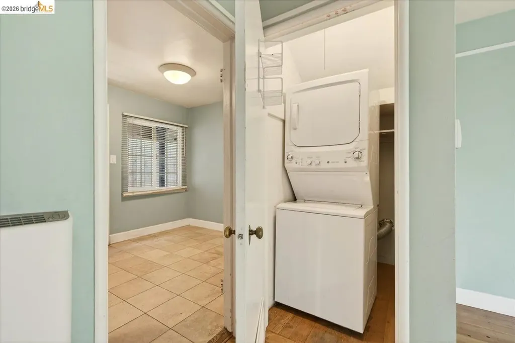 6386 Dana Street Oakland CA 94609