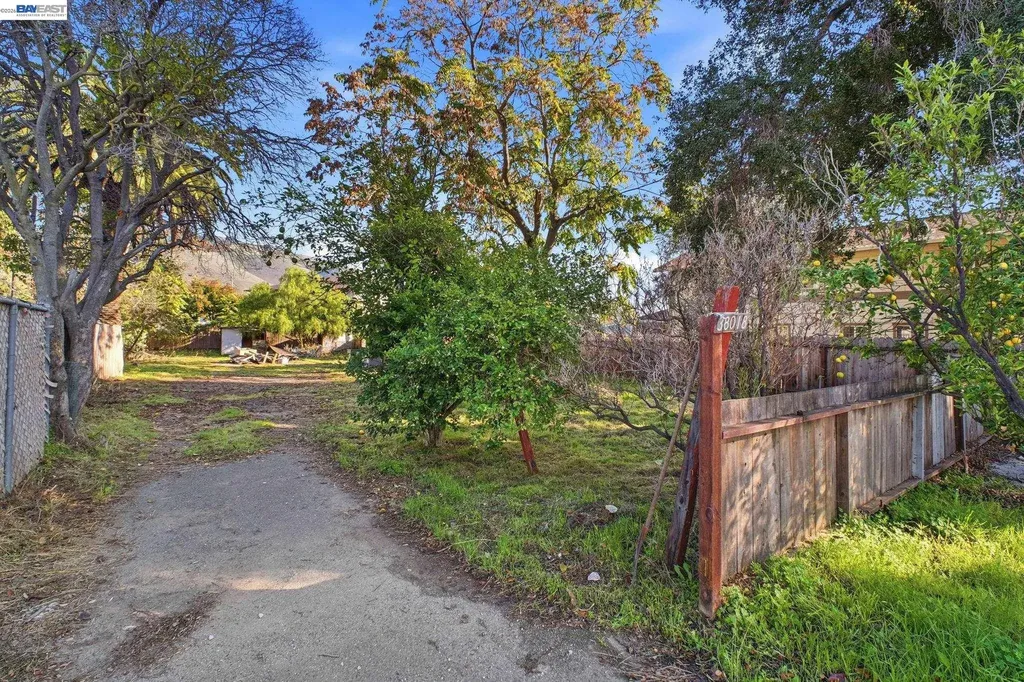 38016 Vallejo Street Fremont CA 94536