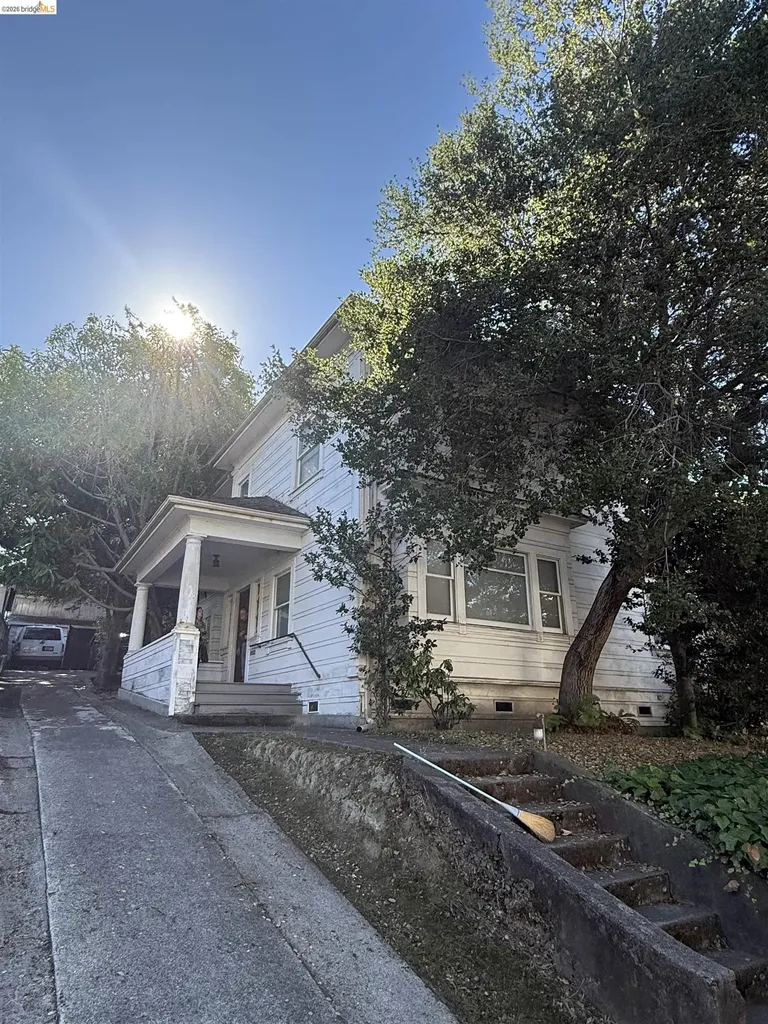 374 Jayne Avenue Oakland CA 94610