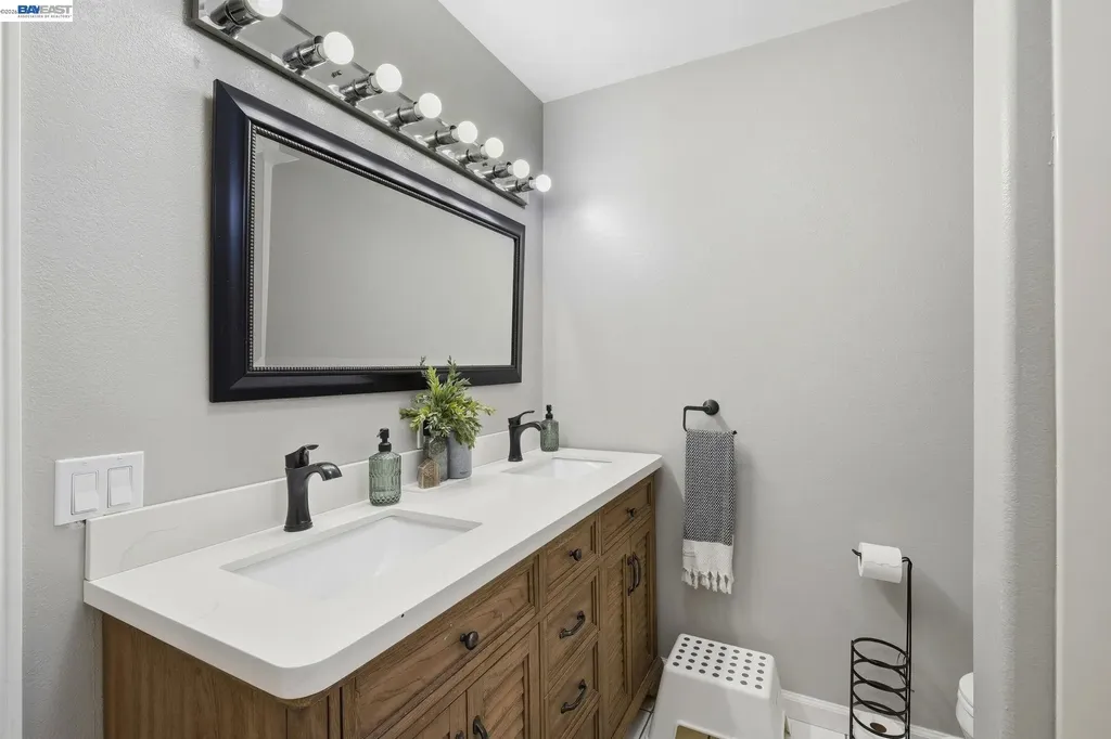 5616 Crestmont Avenue Livermore CA 94551