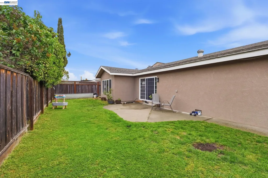 5616 Crestmont Avenue Livermore CA 94551