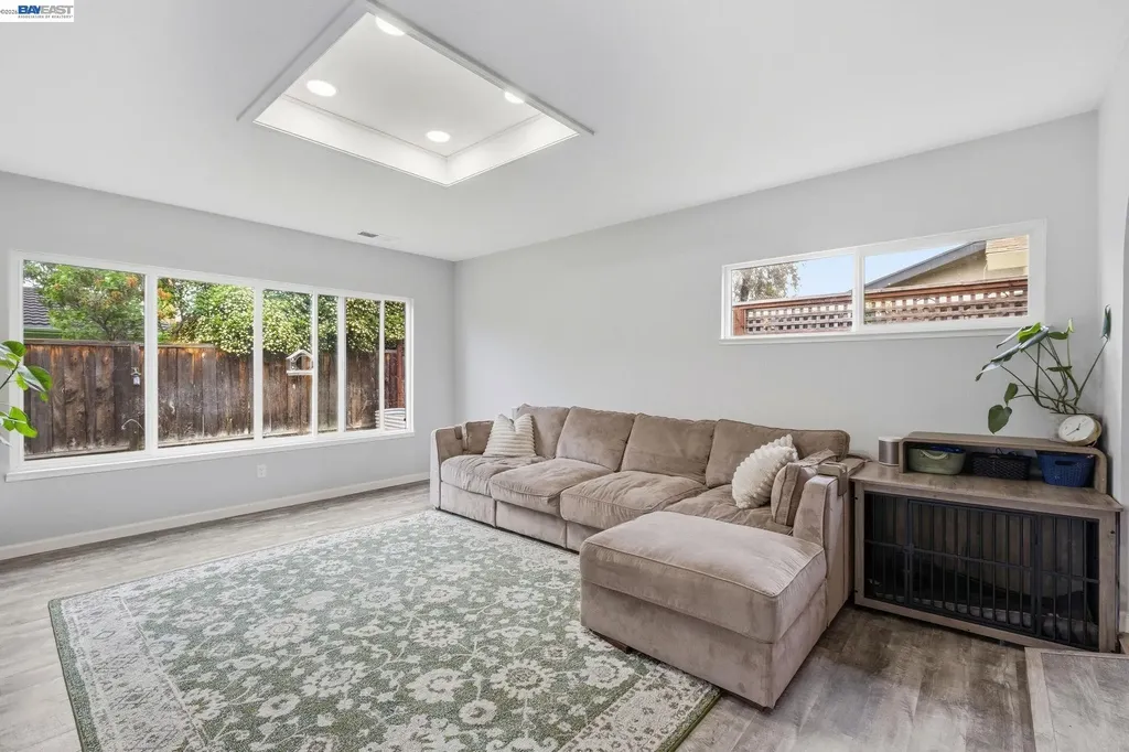 5616 Crestmont Avenue Livermore CA 94551